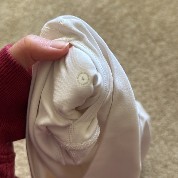 Lululemon align biker shorts 6” - Picture 4 of 4